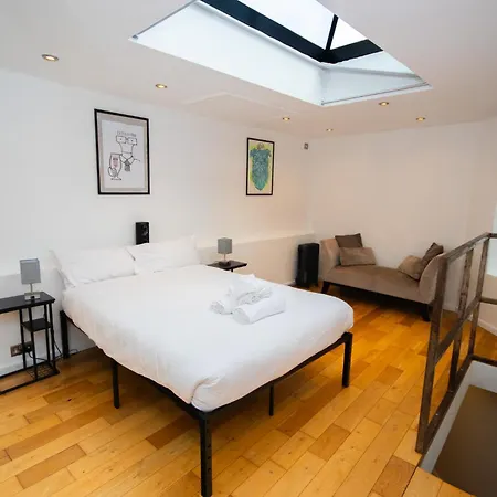 Modern 1-bed House In For 4 People Hébergement de vacances Bristol
